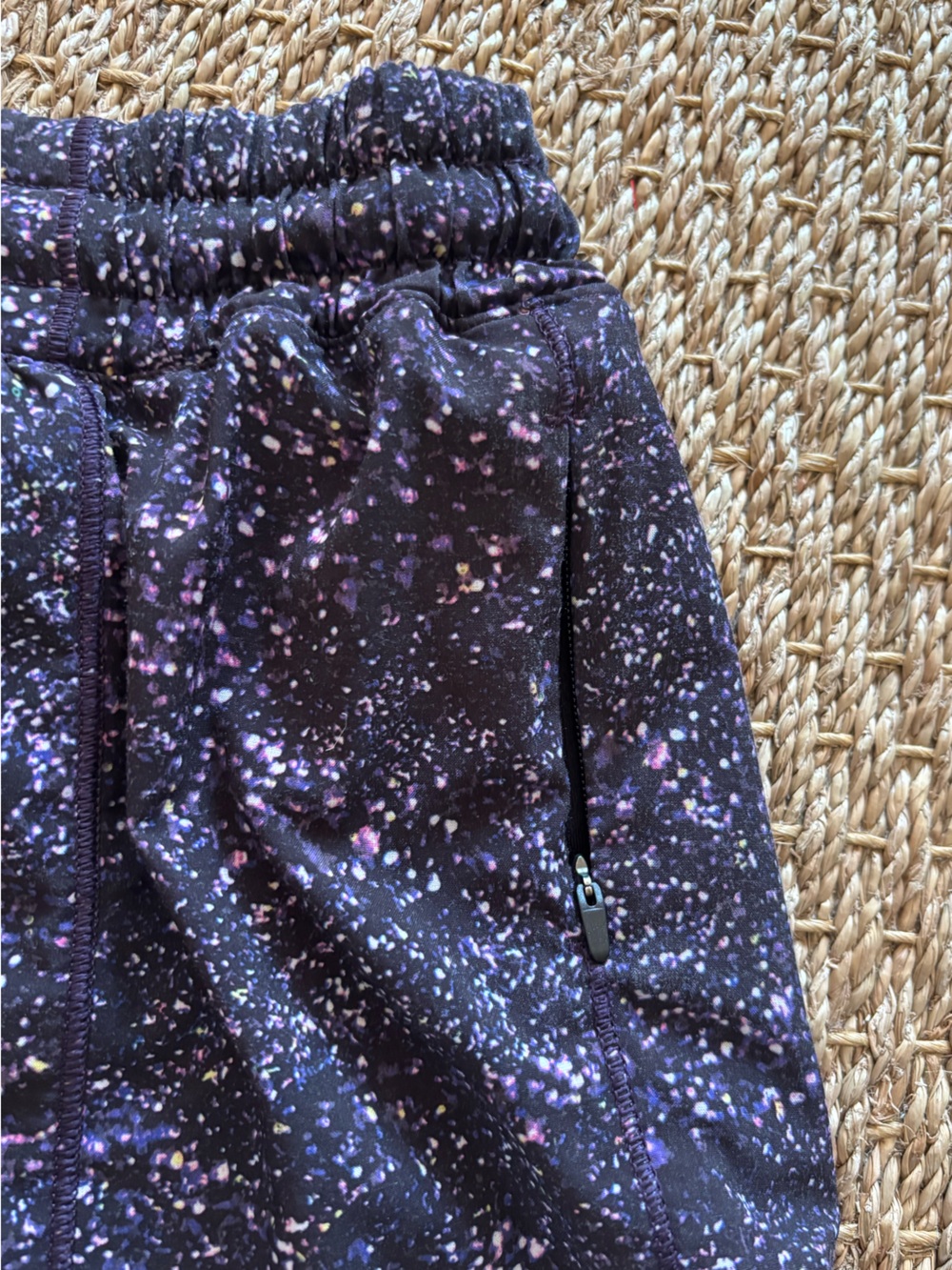 Lululemon | Shorts Size 6 Black With Speckles - Picture 10 of 11